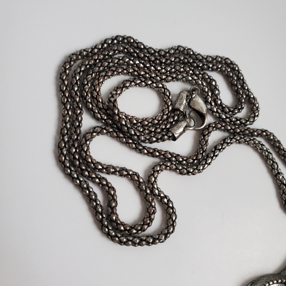 Pewter Tone Elephant Pendant Necklace Ornate Design Ribbed Trunk + Tusks Rustic - Picture 5 of 7